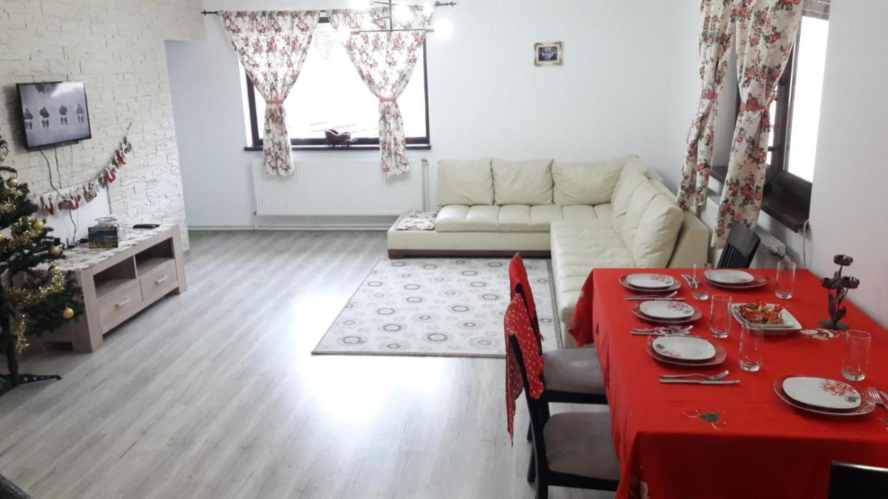 Vila Roxana Pangarati Bagian luar foto