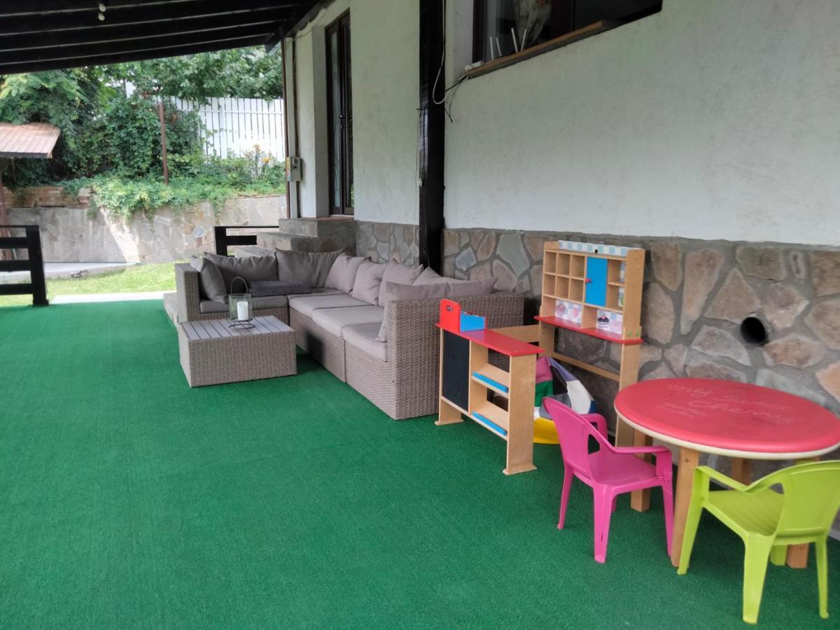 Vila Roxana Pangarati Bagian luar foto