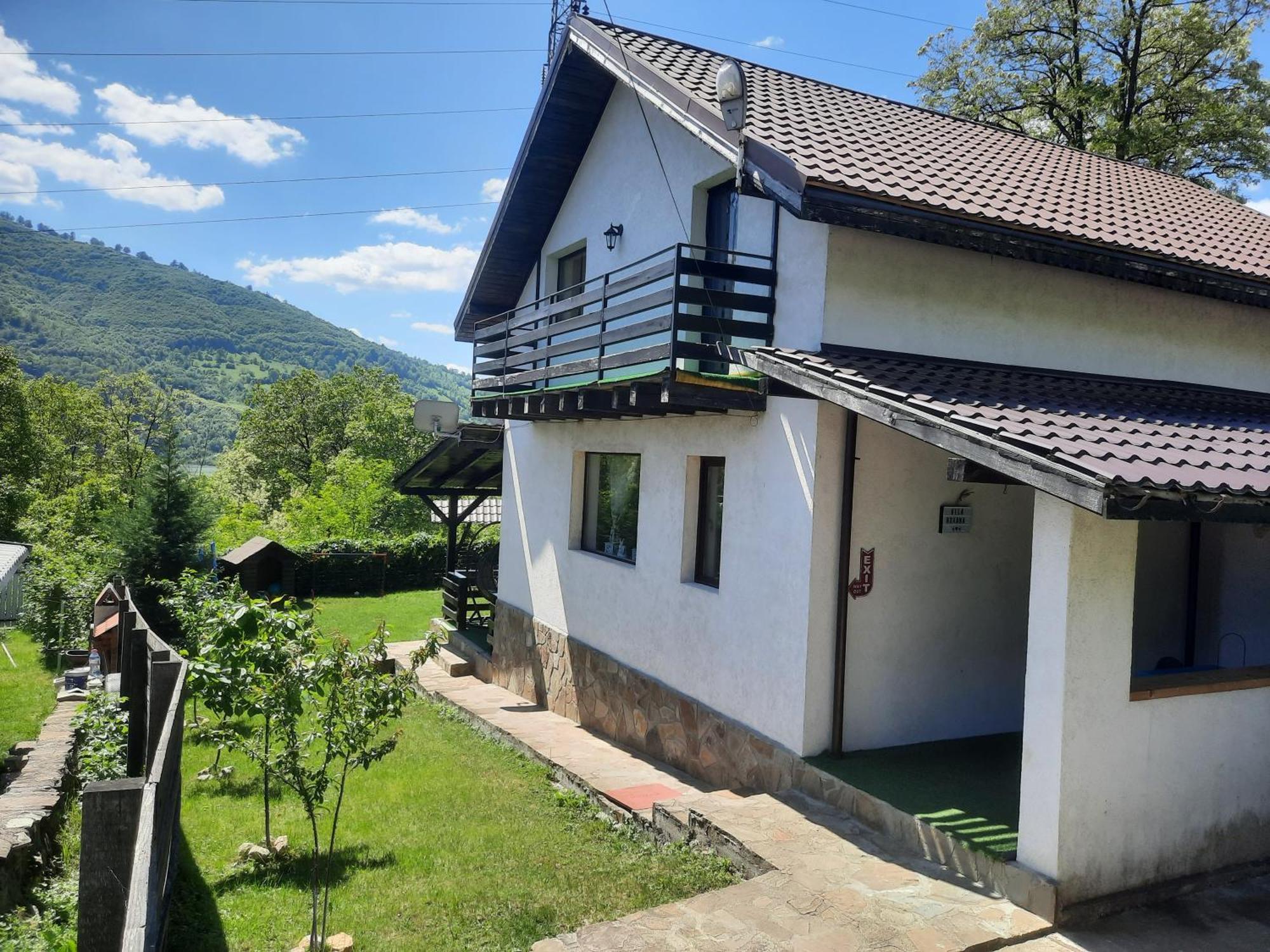 Vila Roxana Pangarati Bagian luar foto