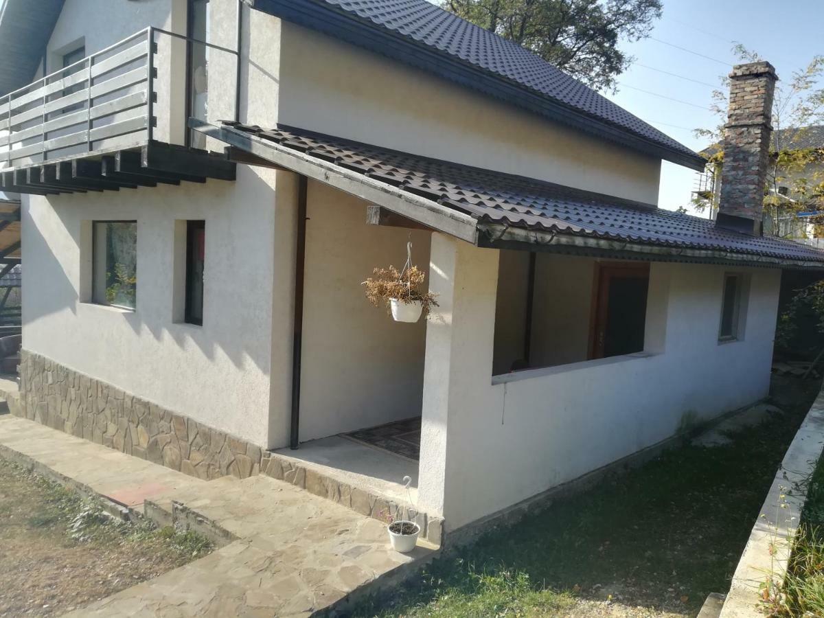 Vila Roxana Pangarati Bagian luar foto