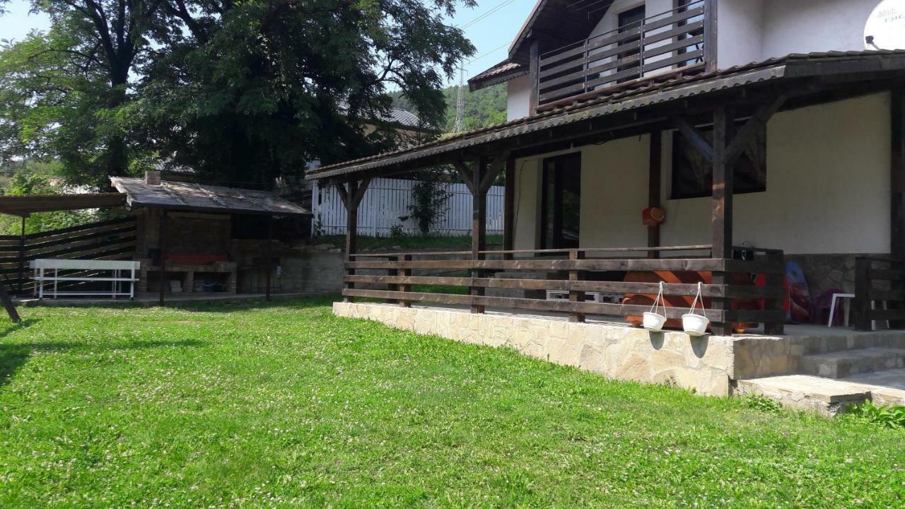 Vila Roxana Pangarati Bagian luar foto